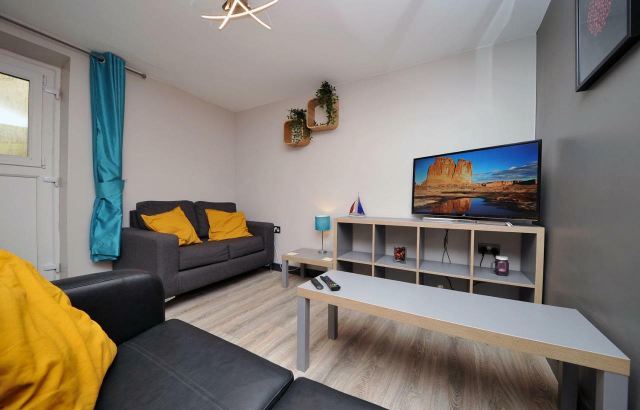 Stone'S Throw City Centre - Tv In Every Bedroom! Суонси Экстерьер фото