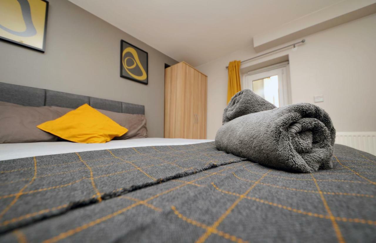 Stone'S Throw City Centre - Tv In Every Bedroom! Суонси Экстерьер фото